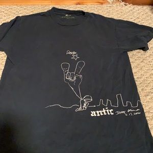 Antic T-shirt